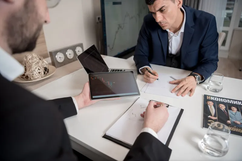 Unanchor Yourself: Why Your Previous AI Salary Is the Worst Data Point in Your Next Negotiation
